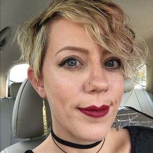 Meet your Posher, Andrea